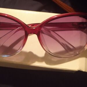 Red Oversized Cat-Eye Sunglasses with Gradient Lenses